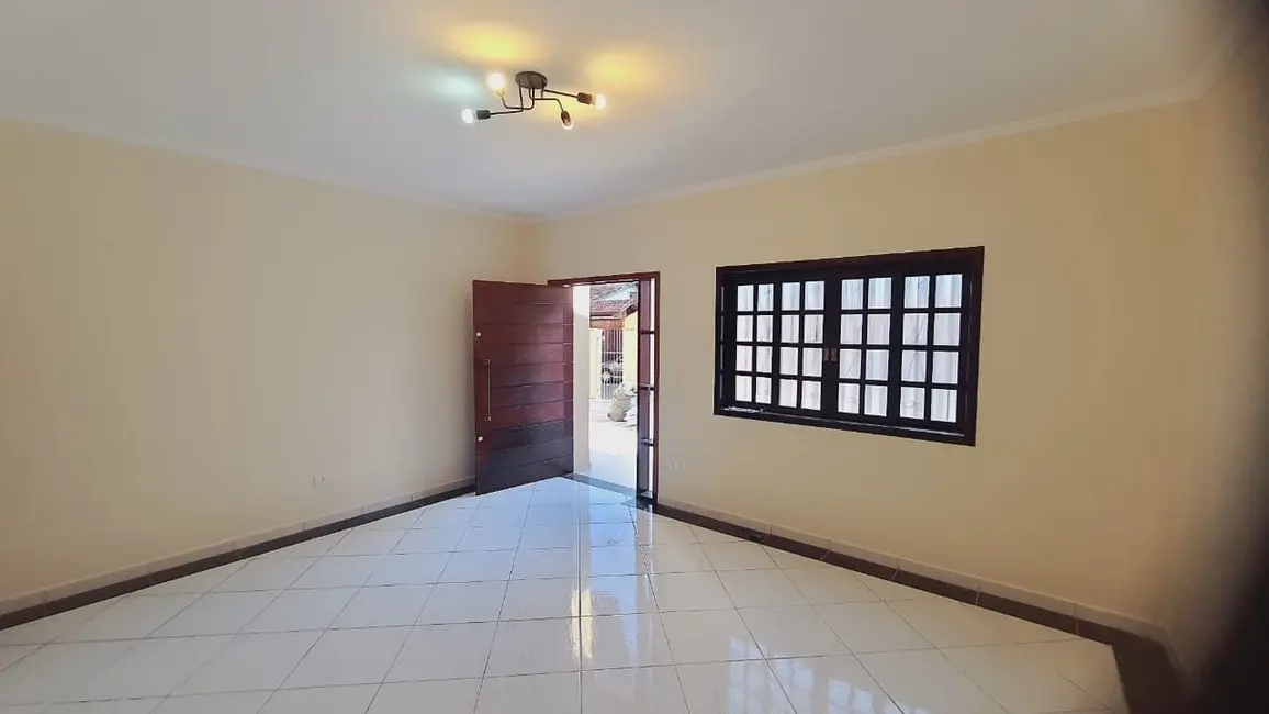 Foto 9 de Casa com 4 quartos à venda, 170m2 em Centro, Pindamonhangaba - SP