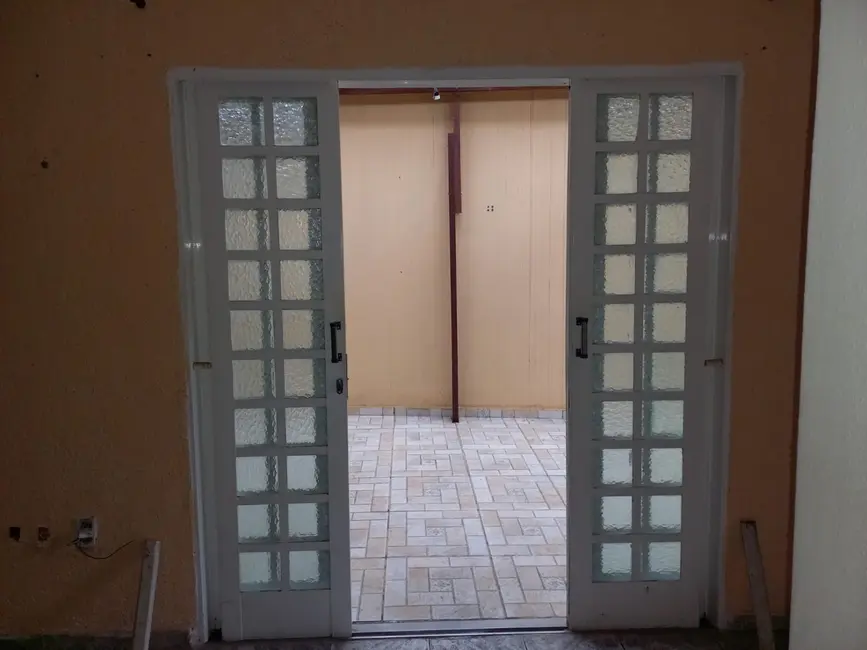 Foto 6 de Casa com 2 quartos à venda, 244m2 em Centro, Tremembe - SP