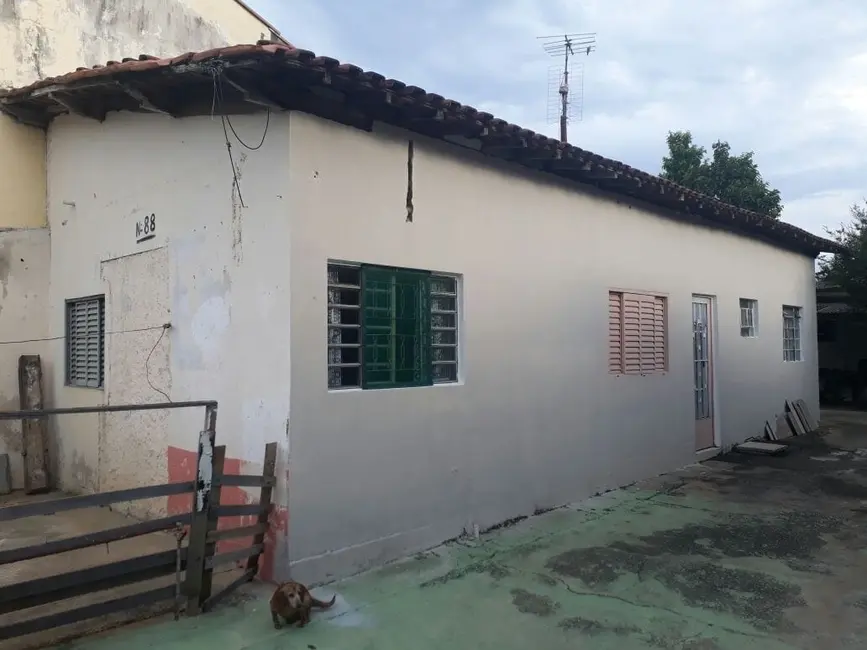 Foto 1 de Casa com 2 quartos à venda, 90m2 em Conjunto Residencial Araretama, Pindamonhangaba - SP