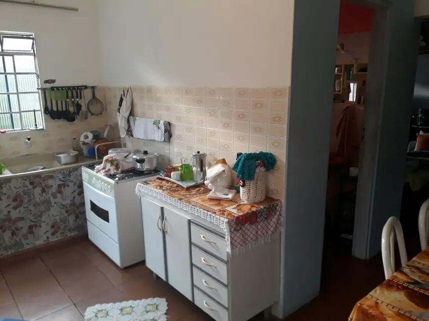 Foto 5 de Casa com 2 quartos à venda, 90m2 em Conjunto Residencial Araretama, Pindamonhangaba - SP