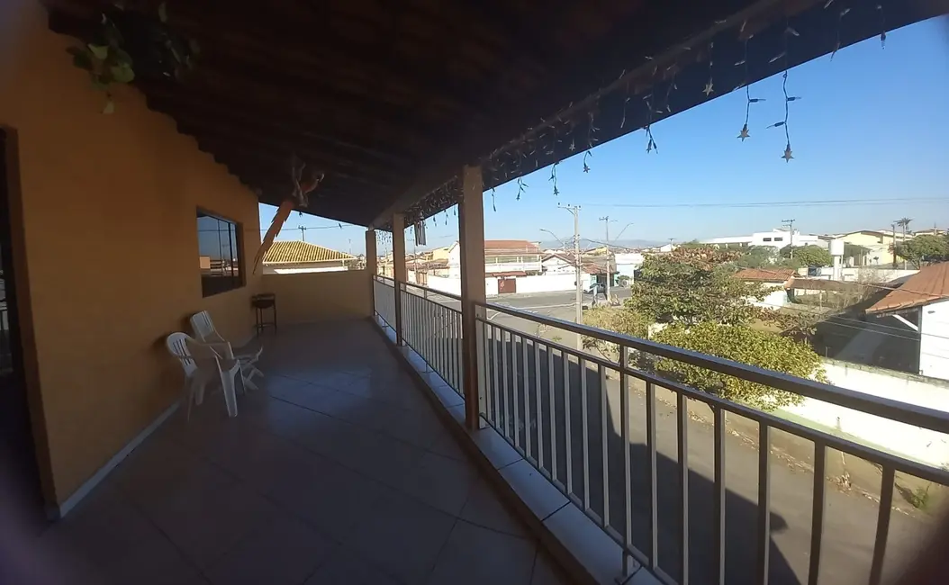 Foto 4 de Sobrado com 7 quartos à venda, 416m2 em Pindamonhangaba - SP