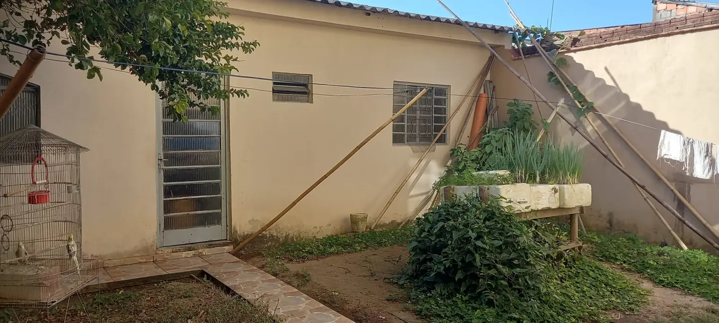 Foto 9 de Sobrado com 7 quartos à venda, 416m2 em Pindamonhangaba - SP