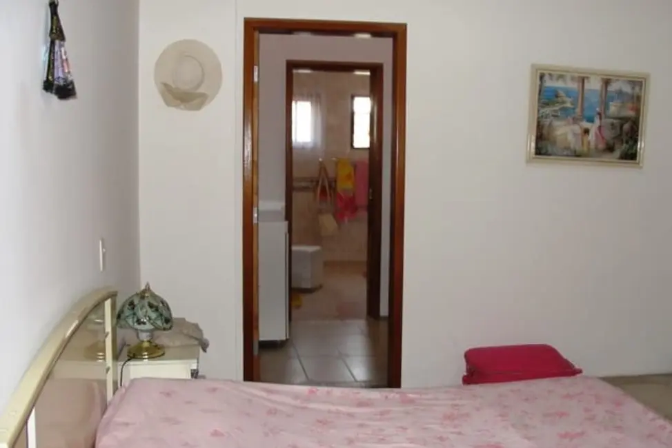 Foto 8 de Sobrado com 4 quartos à venda e para alugar, 274m2 em Jardim Residencial Doutor Lessa, Pindamonhangaba - SP