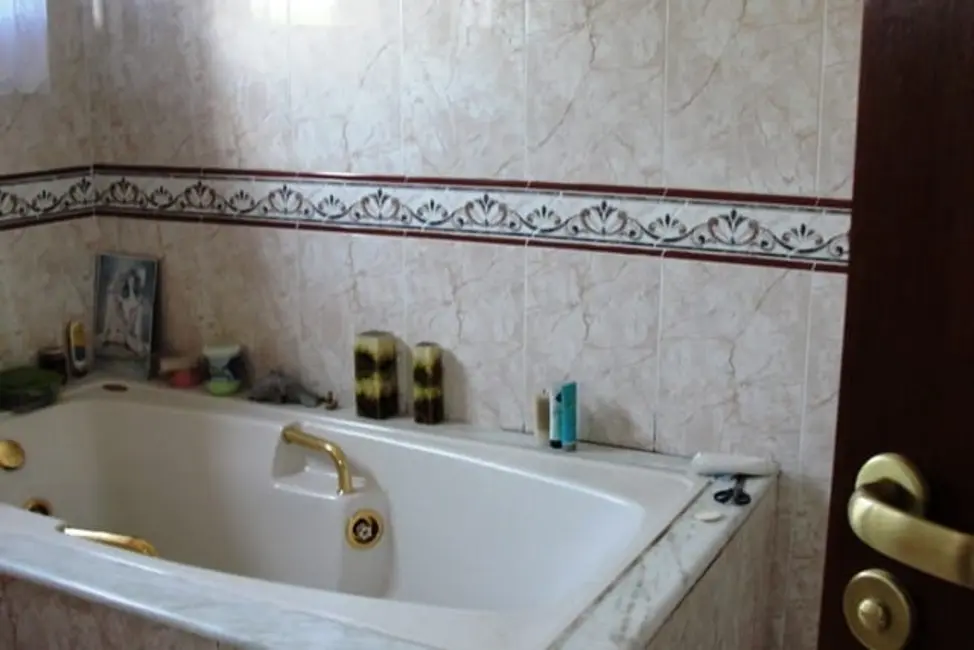 Foto 9 de Sobrado com 4 quartos à venda e para alugar, 274m2 em Jardim Residencial Doutor Lessa, Pindamonhangaba - SP