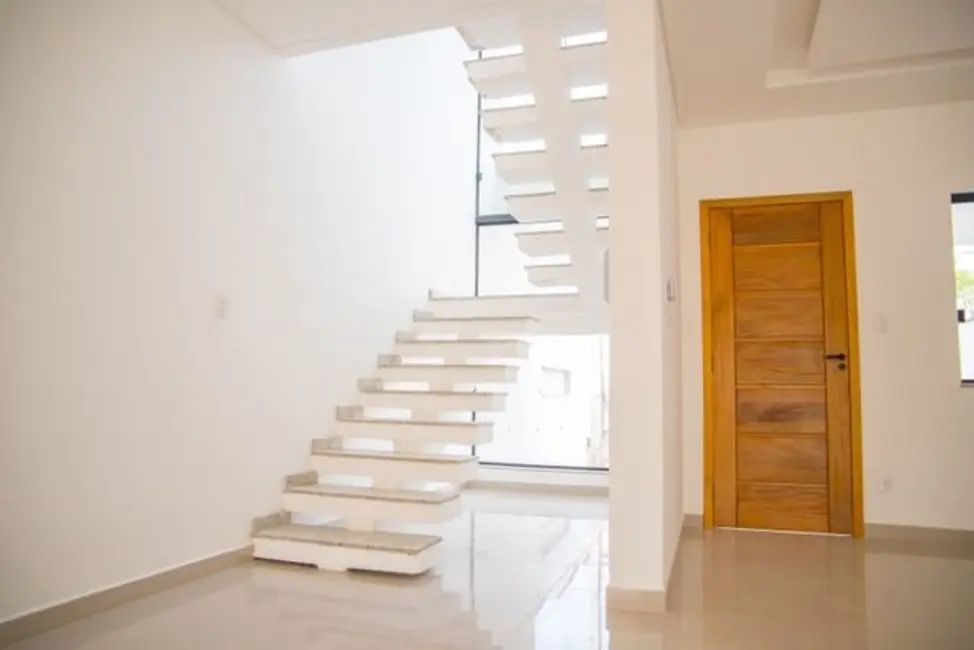 Foto 3 de Sobrado com 3 quartos à venda, 178m2 em Taubate - SP