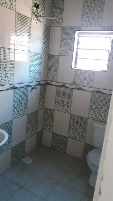 Foto 3 de Casa com 2 quartos à venda, 81m2 em Guaratingueta - SP