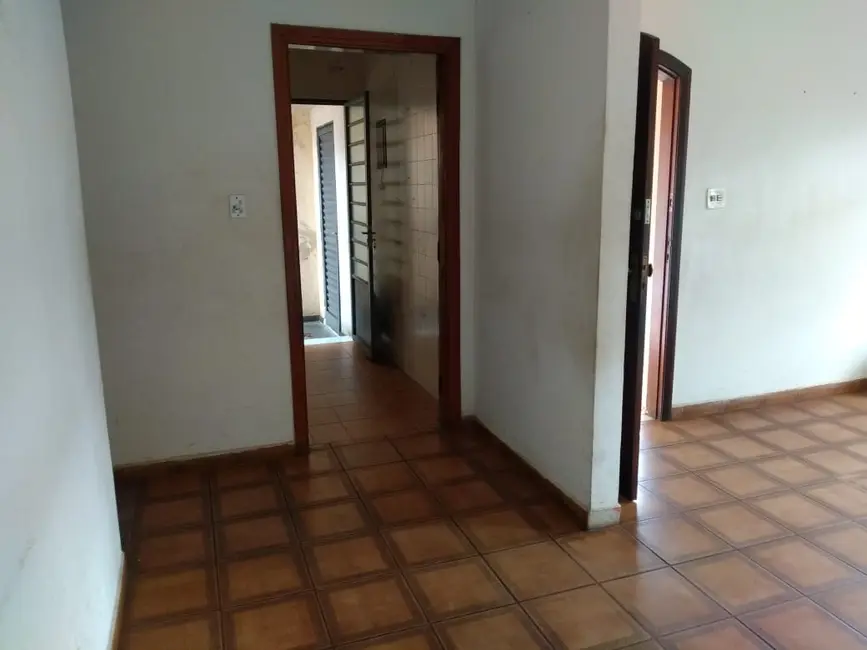 Casa com 3 quartos à venda, 320m2 em Jardim Rosely, Pindamonhangaba - SP - imagem 4 Foto 4 de Casa com 3 quartos à venda, 320m2 em Jardim Rosely, Pindamonhangaba - SP