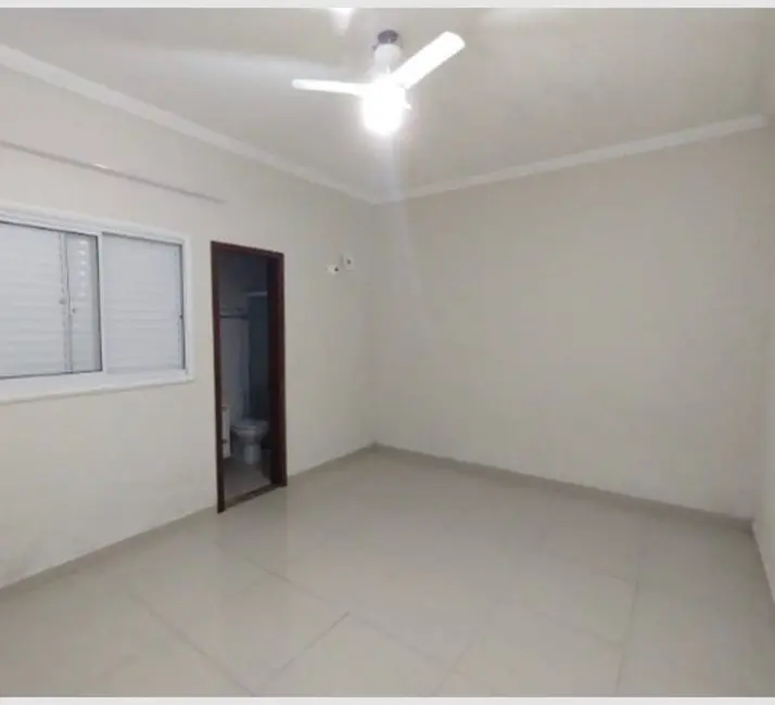 Foto 9 de Casa com 3 quartos à venda, 165m2 em Granja Daniel, Taubate - SP
