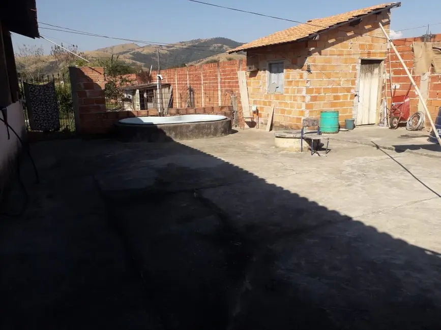 Foto 2 de Casa com 2 quartos à venda, 180m2 em Roseira - SP