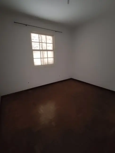 Foto 5 de Casa com 2 quartos à venda, 180m2 em Centro, Taubate - SP