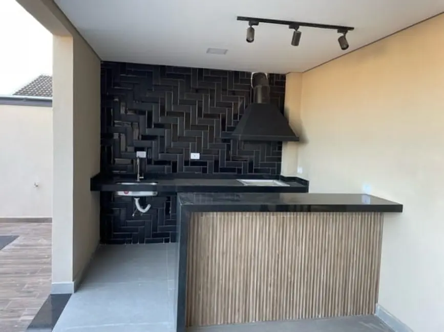 Foto 6 de Sobrado com 3 quartos à venda, 260m2 em Bairro do Grama, Cacapava - SP