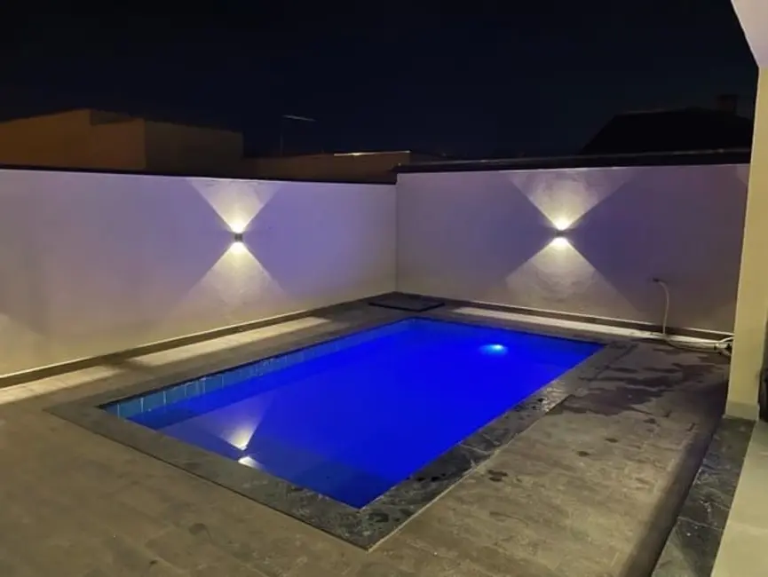 Foto 2 de Sobrado com 3 quartos à venda, 260m2 em Bairro do Grama, Cacapava - SP