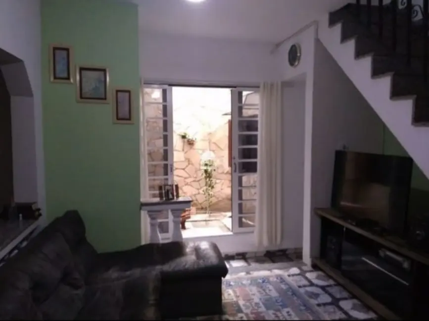 Casa com 3 quartos à venda, 210m2 em Bela Vista, Pindamonhangaba - SP - imagem 2 Foto 2 de Casa com 3 quartos à venda, 210m2 em Bela Vista, Pindamonhangaba - SP