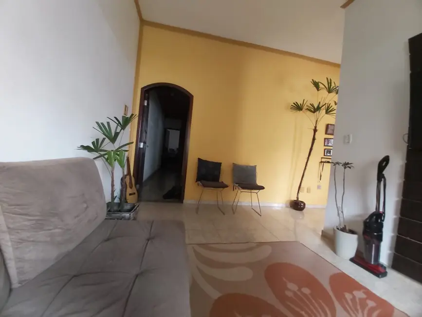 Foto 1 de Casa com 2 quartos à venda, 120m2 em Vila Bela, Taubate - SP