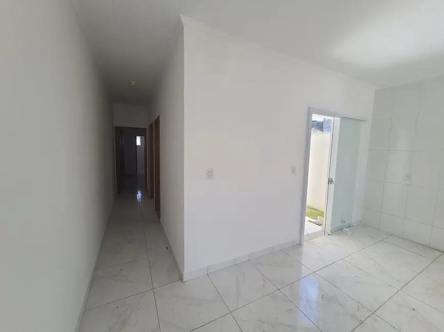 Foto 4 de Casa com 2 quartos à venda, 66m2 em Residencial Estoril, Taubate - SP