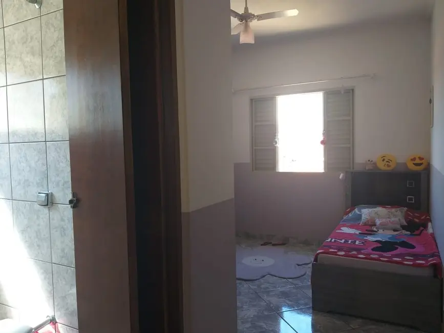 Foto 2 de Sobrado com 3 quartos à venda, 130m2 em Parque das Nações, Pindamonhangaba - SP