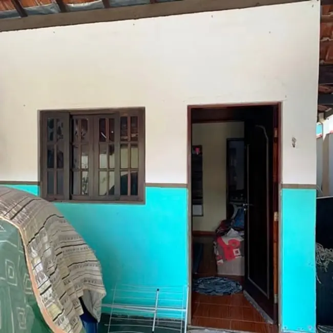 Foto 2 de Casa com 3 quartos à venda, 152m2 em Parque São Domingos, Pindamonhangaba - SP