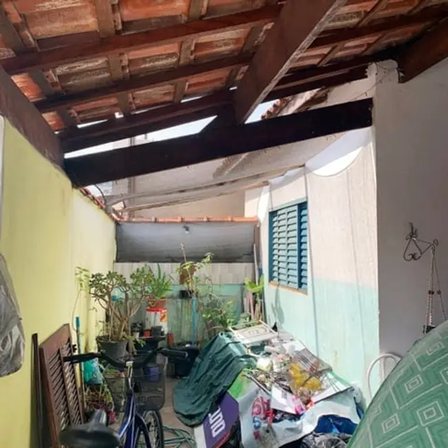 Foto 1 de Casa com 3 quartos à venda, 152m2 em Parque São Domingos, Pindamonhangaba - SP