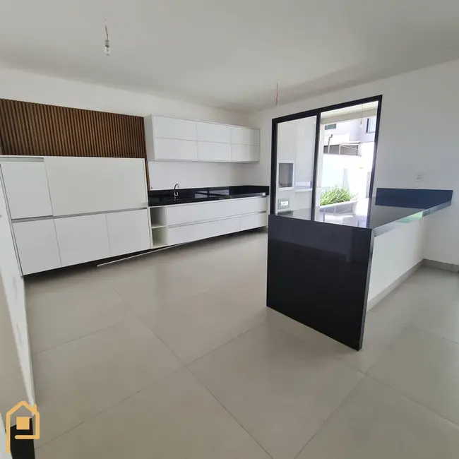 Foto 3 de Casa de Condomínio com 3 quartos à venda, 242m2 em Taubate - SP
