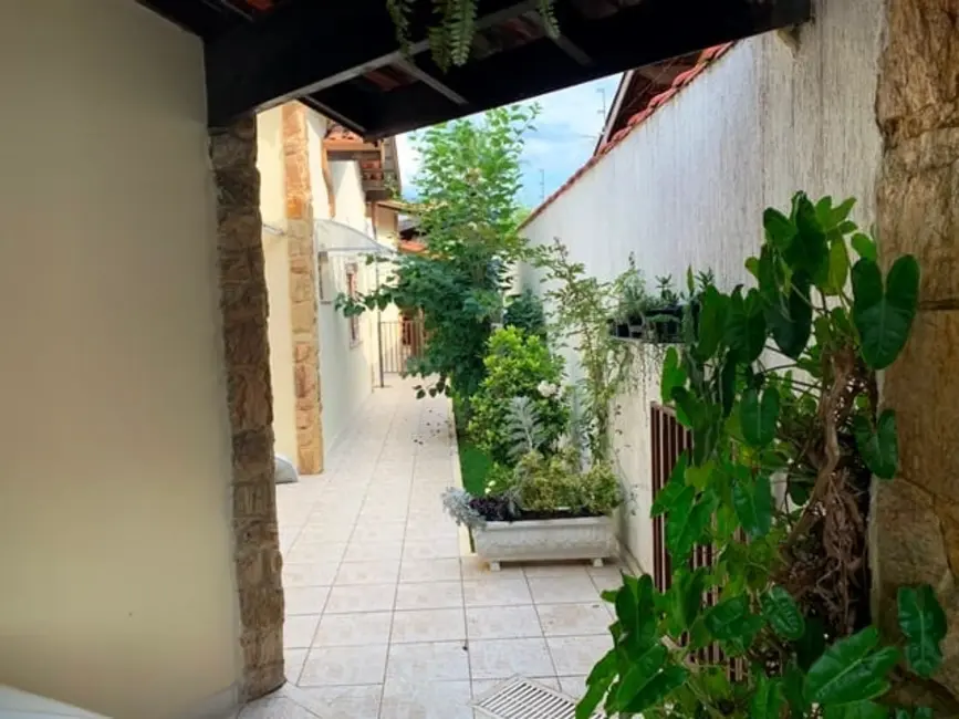 Foto 6 de Casa com 3 quartos à venda, 370m2 em Jardim Residencial Doutor Lessa, Pindamonhangaba - SP