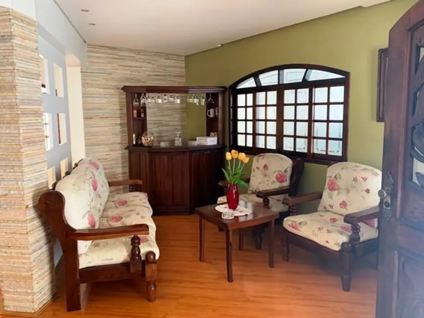 Foto 8 de Casa com 3 quartos à venda, 370m2 em Jardim Residencial Doutor Lessa, Pindamonhangaba - SP