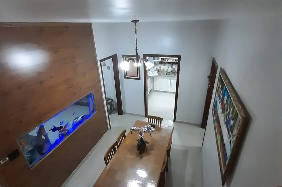 Foto 6 de Casa com 3 quartos à venda, 250m2 em Loteamento Residencial Andrade, Pindamonhangaba - SP