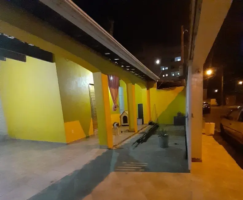 Foto 1 de Casa com 3 quartos à venda, 250m2 em Loteamento Residencial Andrade, Pindamonhangaba - SP