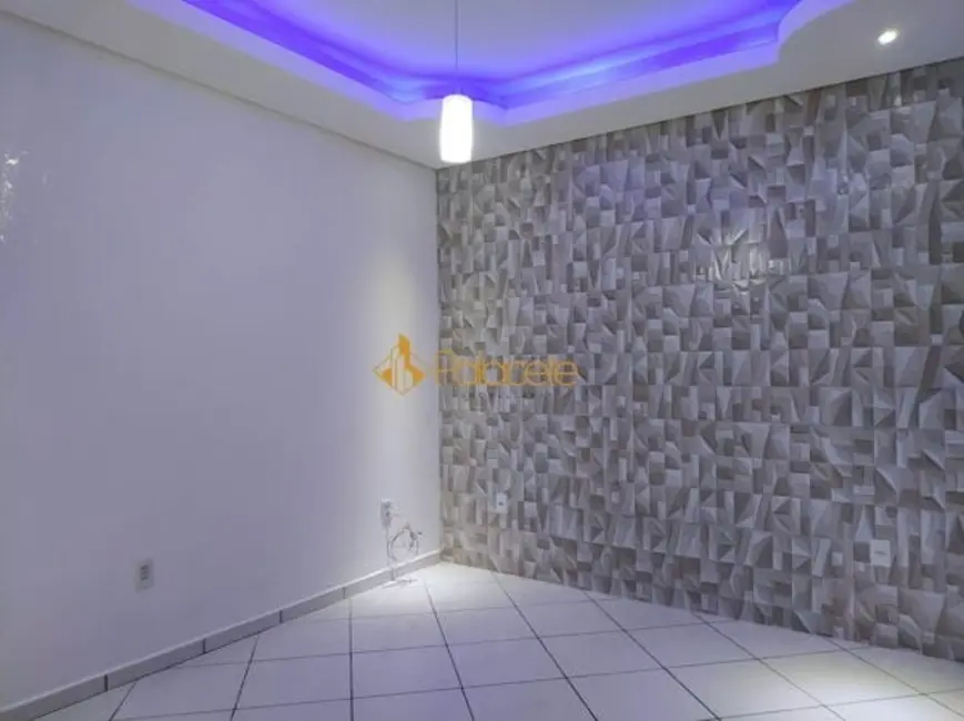 Foto 5 de Casa com 2 quartos à venda, 100m2 em Mombaça, Pindamonhangaba - SP