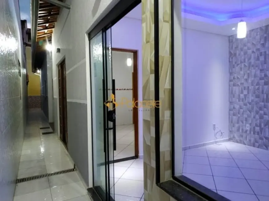 Foto 4 de Casa com 2 quartos à venda, 100m2 em Mombaça, Pindamonhangaba - SP