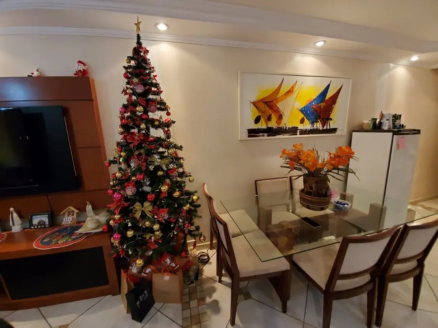 Foto 4 de Casa de Condomínio com 2 quartos à venda, 135m2 em Parque São Cristóvão, Taubate - SP