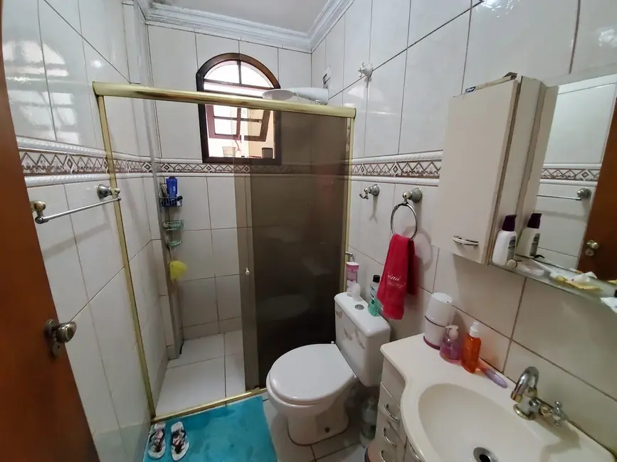 Foto 8 de Casa de Condomínio com 2 quartos à venda, 135m2 em Parque São Cristóvão, Taubate - SP
