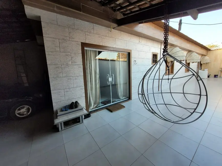 Foto 1 de Casa com 2 quartos à venda, 84m2 em Conjunto Habitacional Terra dos Ipês II (Fase II), Pindamonhangaba - SP