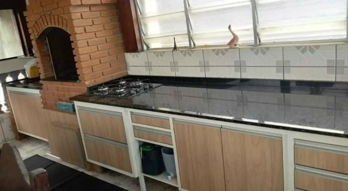 Foto 8 de Casa com 3 quartos à venda, 207m2 em Pindamonhangaba - SP