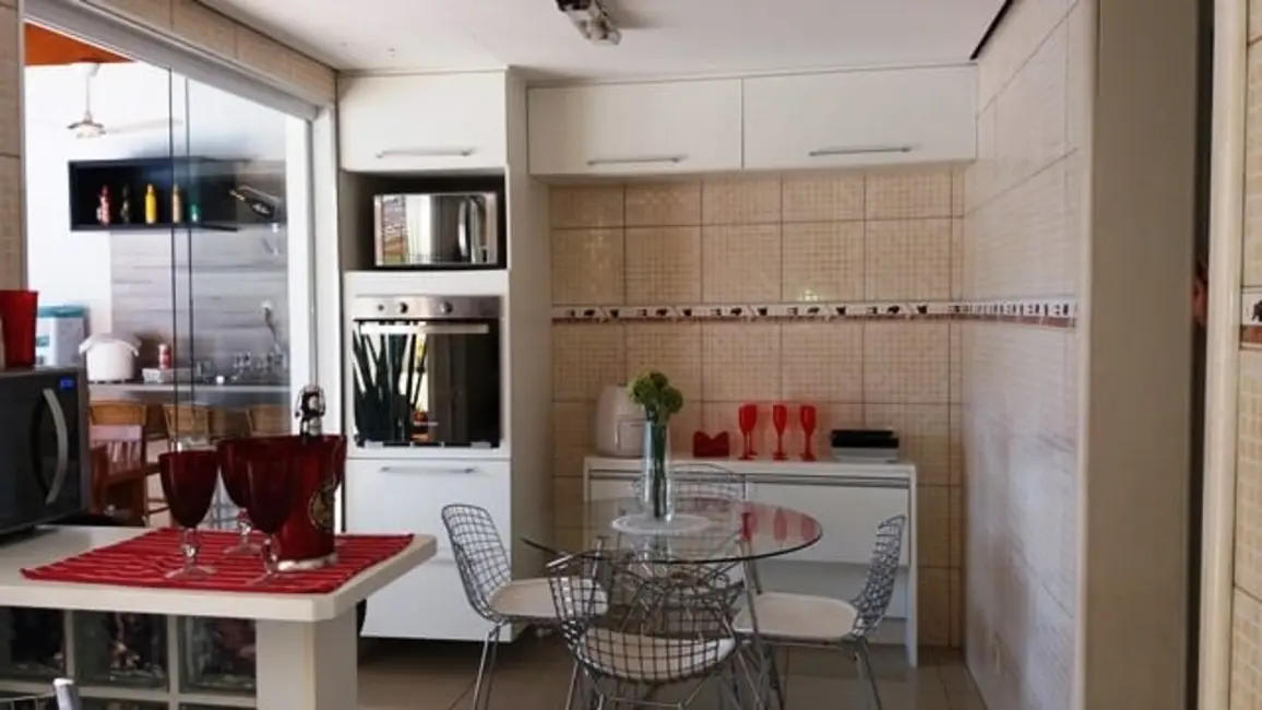 Foto 7 de Sobrado com 3 quartos à venda, 150m2 em Santana, Pindamonhangaba - SP