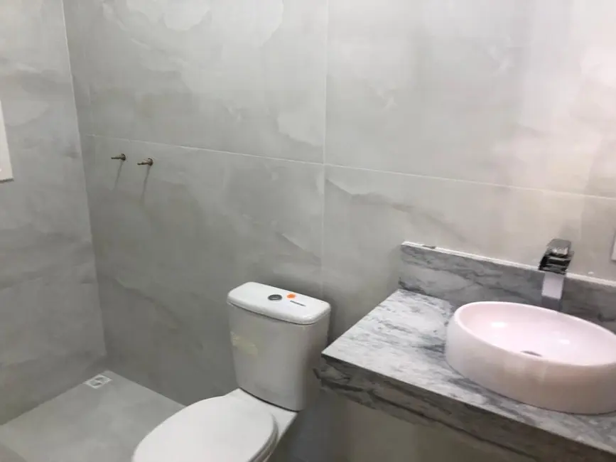 Casa de Condomínio com 3 quartos à venda, 146m2 em Santa Cruz dos Lázaros, Jacarei - SP - imagem 3 Foto 3 de Casa de Condomínio com 3 quartos à venda, 146m2 em Santa Cruz dos Lázaros, Jacarei - SP