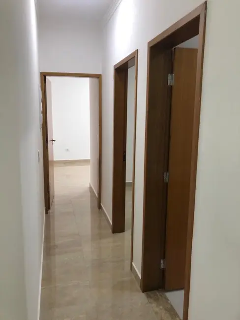 Casa de Condomínio com 3 quartos à venda, 146m2 em Santa Cruz dos Lázaros, Jacarei - SP - imagem 4 Foto 4 de Casa de Condomínio com 3 quartos à venda, 146m2 em Santa Cruz dos Lázaros, Jacarei - SP