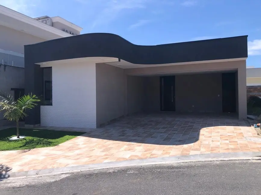 Casa de Condomínio com 3 quartos à venda, 146m2 em Santa Cruz dos Lázaros, Jacarei - SP - imagem 1 Foto 1 de Casa de Condomínio com 3 quartos à venda, 146m2 em Santa Cruz dos Lázaros, Jacarei - SP