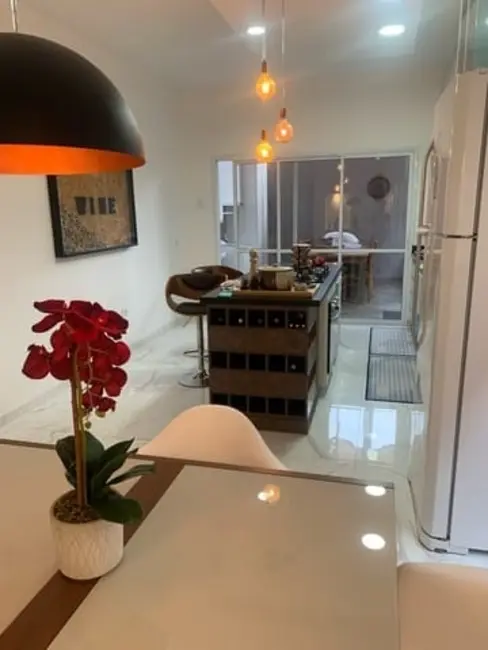 Foto 9 de Sobrado com 3 quartos à venda, 140m2 em Taubate - SP