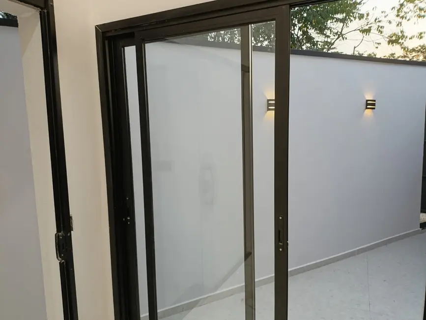 Foto 3 de Casa com 2 quartos à venda, 75m2 em Pindamonhangaba - SP