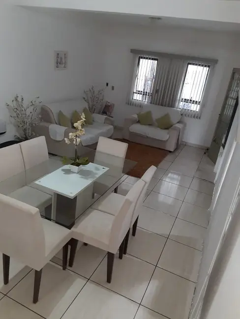 Foto 1 de Casa com 4 quartos à venda em Conjunto Residencial Araretama, Pindamonhangaba - SP