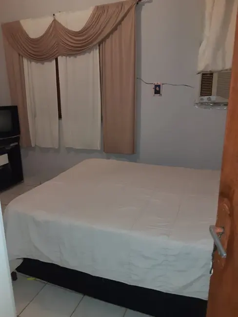 Foto 3 de Casa com 4 quartos à venda em Conjunto Residencial Araretama, Pindamonhangaba - SP