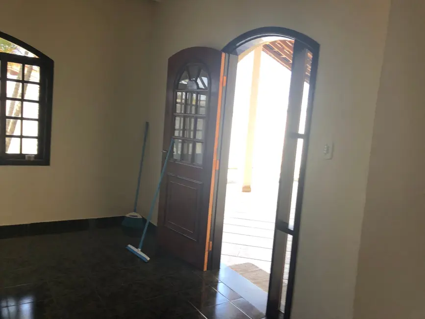 Foto 3 de Casa com 6 quartos à venda, 390m2 em Jardim Residencial Doutor Lessa, Pindamonhangaba - SP