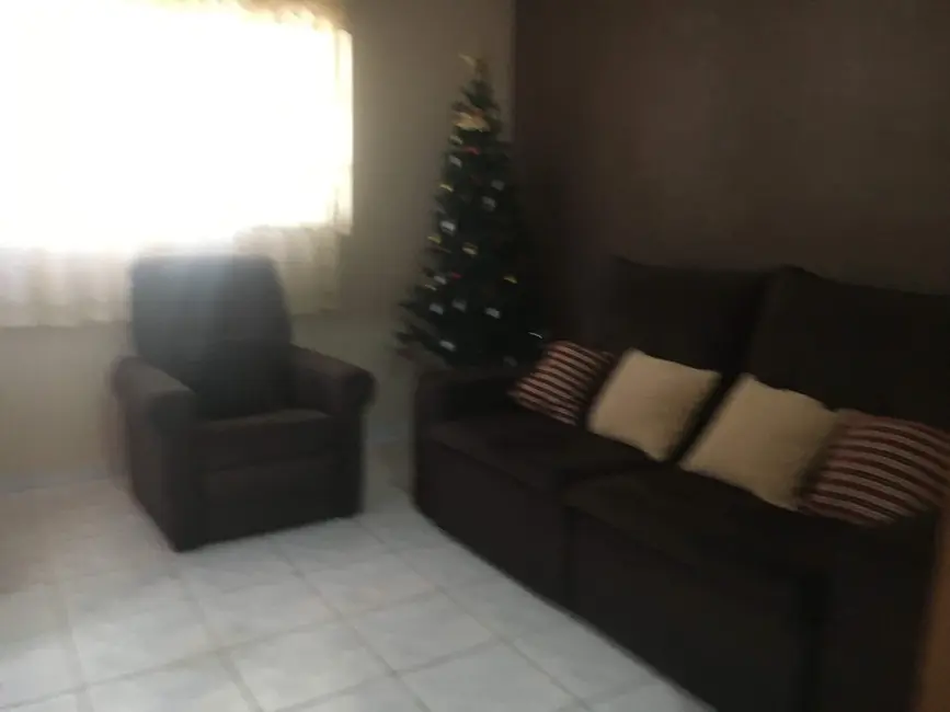 Sobrado com 4 quartos à venda, 100m2 em Pindamonhangaba - SP - imagem 9 Foto 9 de Sobrado com 4 quartos à venda, 100m2 em Pindamonhangaba - SP