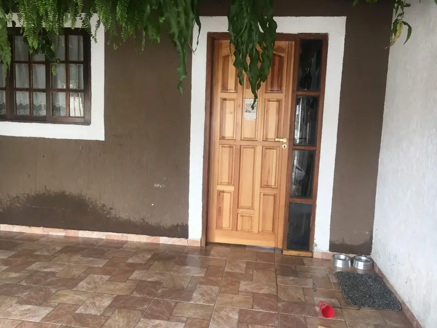 Sobrado com 4 quartos à venda, 100m2 em Pindamonhangaba - SP - imagem 4 Foto 4 de Sobrado com 4 quartos à venda, 100m2 em Pindamonhangaba - SP