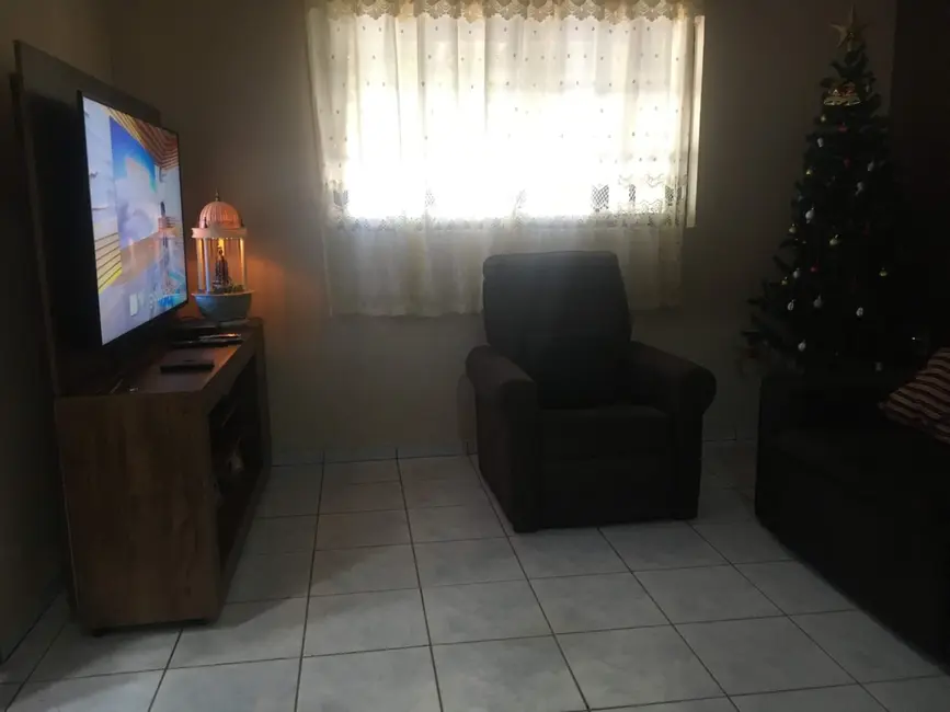 Sobrado com 4 quartos à venda, 100m2 em Pindamonhangaba - SP - imagem 8 Foto 8 de Sobrado com 4 quartos à venda, 100m2 em Pindamonhangaba - SP