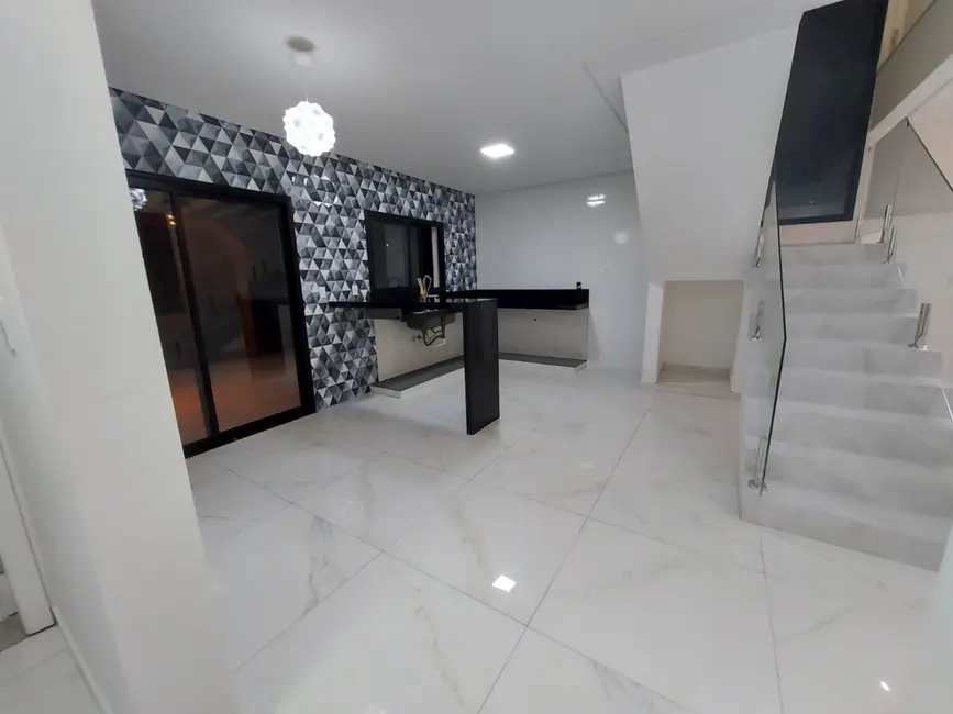 Foto 3 de Casa de Condomínio com 3 quartos à venda, 213m2 em Bairro do Grama, Cacapava - SP