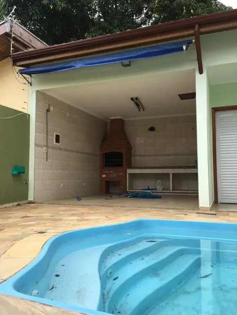 Foto 3 de Casa com 3 quartos à venda, 300m2 em Santana, Pindamonhangaba - SP