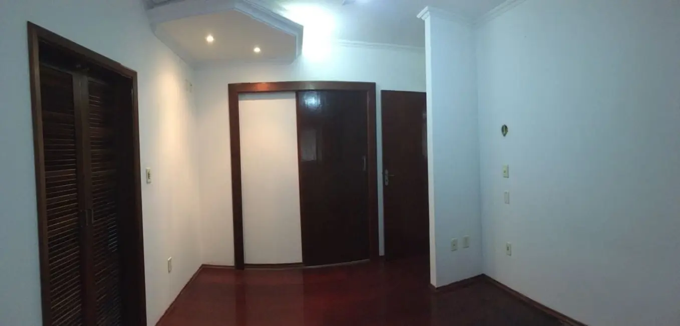 Foto 2 de Casa com 3 quartos à venda, 300m2 em Santana, Pindamonhangaba - SP