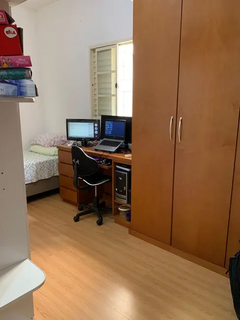 Foto 4 de Casa com 2 quartos à venda, 127m2 em Jardim Continental, Taubate - SP