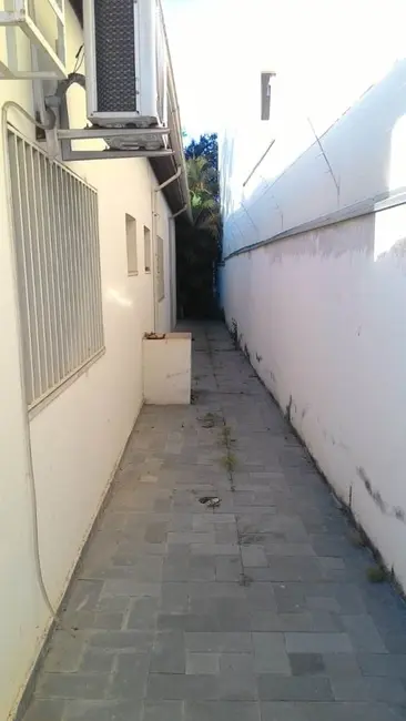 Foto 3 de Casa com 5 quartos à venda, 305m2 em Jardim Carlota, Pindamonhangaba - SP